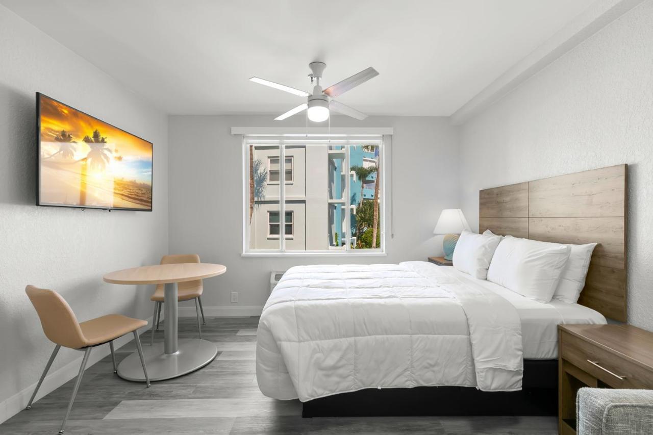Grand Shores West 雷丁顿海岸 外观 照片