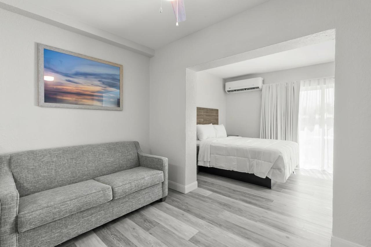 Grand Shores West 雷丁顿海岸 外观 照片